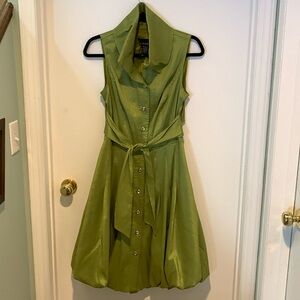 Shimmery taffeta green Frank Lyman balloon hem dress with open back. NWOT. Sz 8.